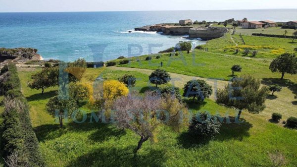 terreno agricolo in vendita ad Avola