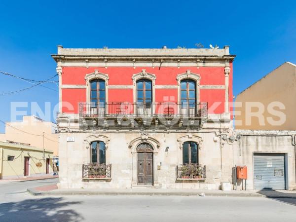 casa indipendente in vendita ad Avola