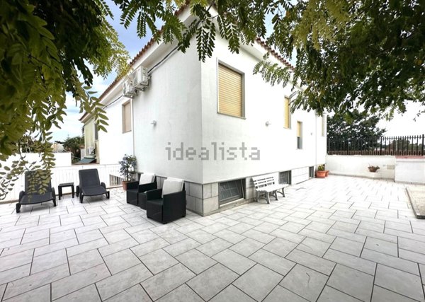 casa indipendente in vendita ad Avola in zona Chiusa di Carlo