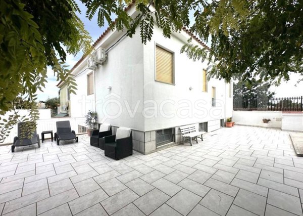 casa indipendente in vendita ad Avola in zona Gallina