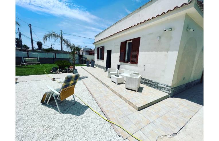 casa indipendente in vendita ad Avola in zona Piccio