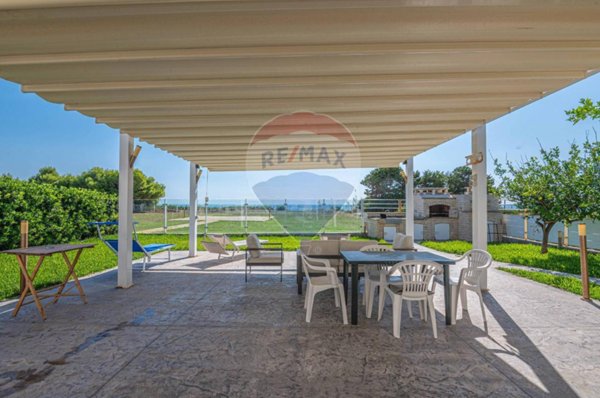 casa indipendente in vendita ad Avola