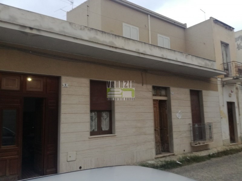 casa indipendente in vendita ad Avola