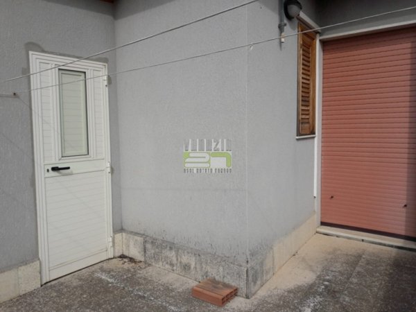 casa indipendente in vendita ad Avola