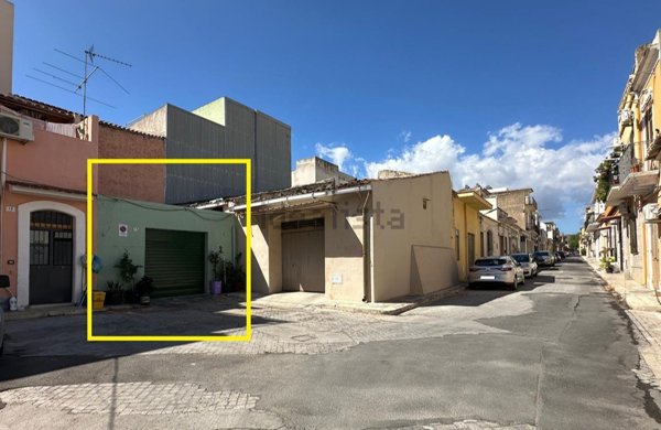 casa indipendente in vendita ad Avola