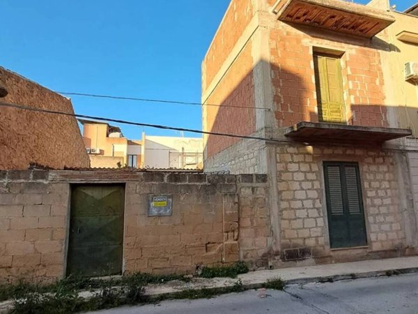 casa indipendente in vendita ad Avola