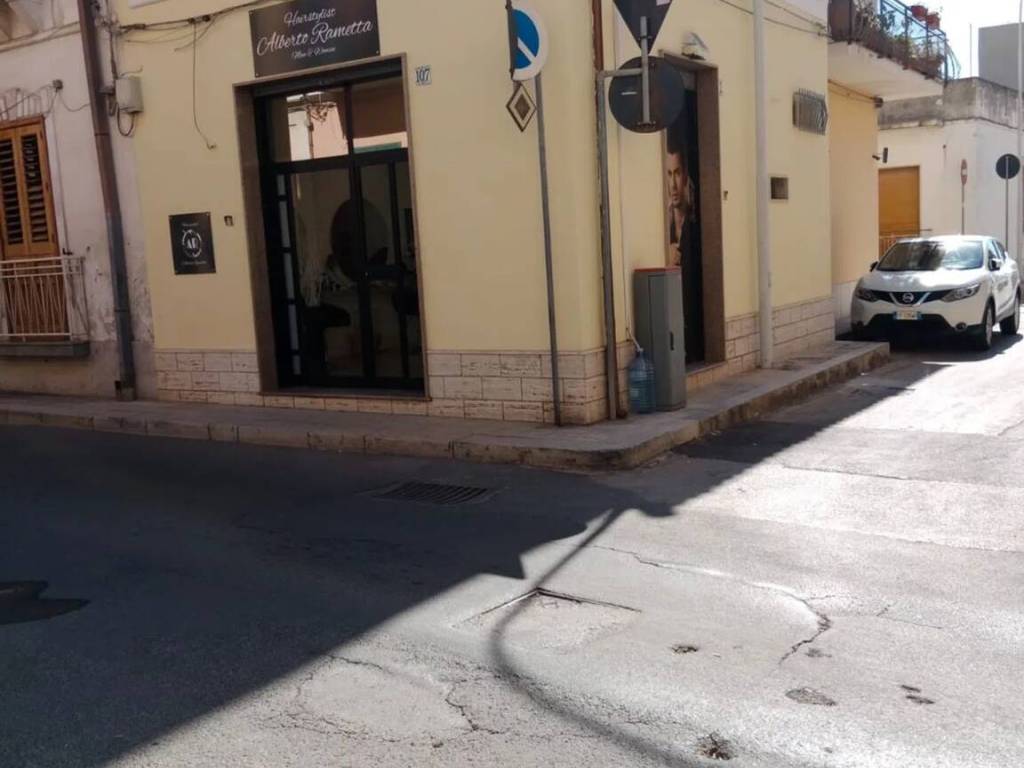 negozio in vendita ad Avola