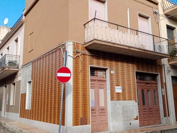 casa indipendente in vendita ad Avola