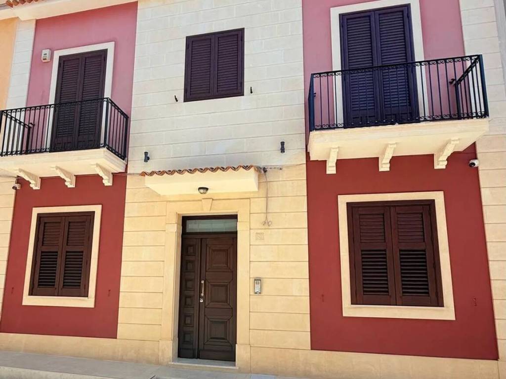 casa indipendente in vendita ad Avola