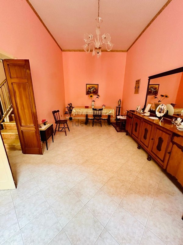 casa indipendente in vendita ad Avola