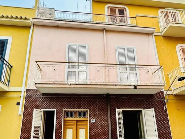 casa indipendente in vendita ad Avola