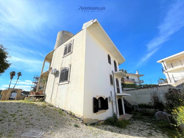 casa indipendente in vendita ad Avola