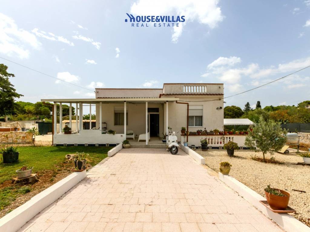 casa indipendente in vendita ad Avola