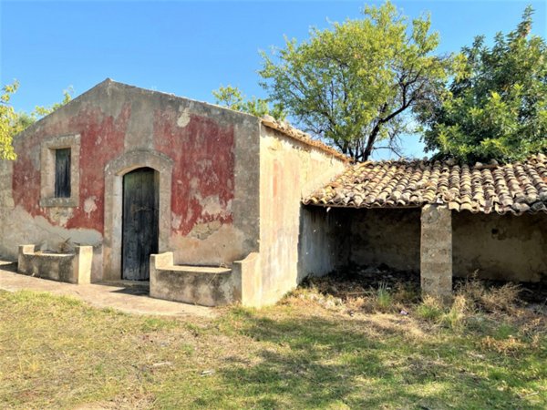 casa indipendente in vendita ad Avola