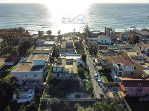 casa indipendente in vendita ad Avola