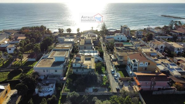 casa indipendente in vendita ad Avola