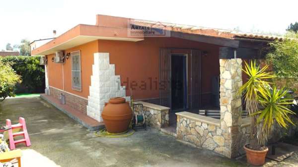 casa indipendente in vendita ad Avola