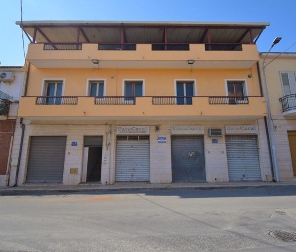 casa indipendente in vendita ad Avola