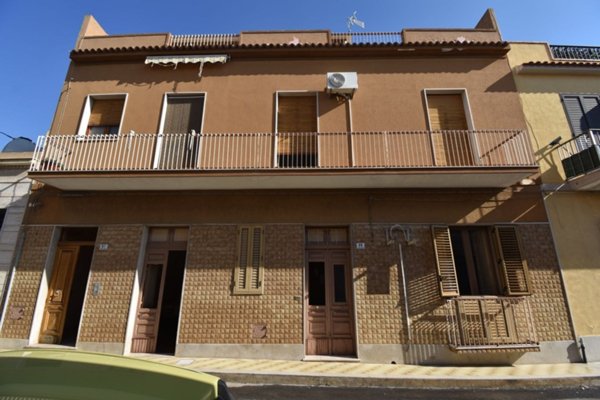 casa indipendente in vendita ad Avola