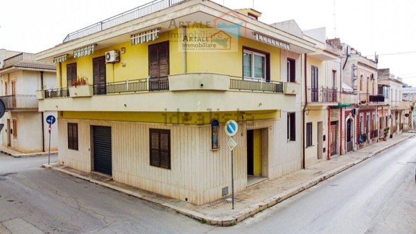 casa indipendente in vendita ad Avola