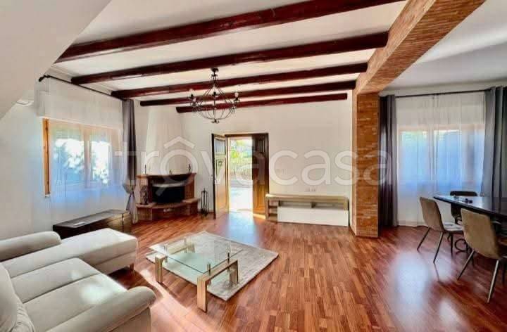 casa indipendente in vendita ad Avola