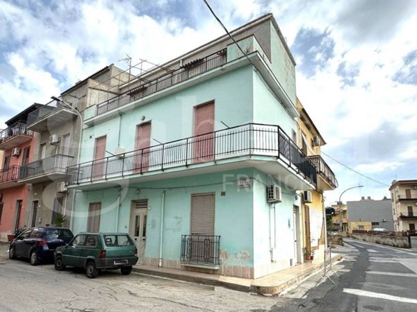 casa indipendente in vendita ad Avola