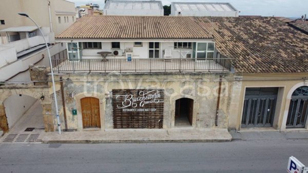 casa indipendente in vendita ad Avola