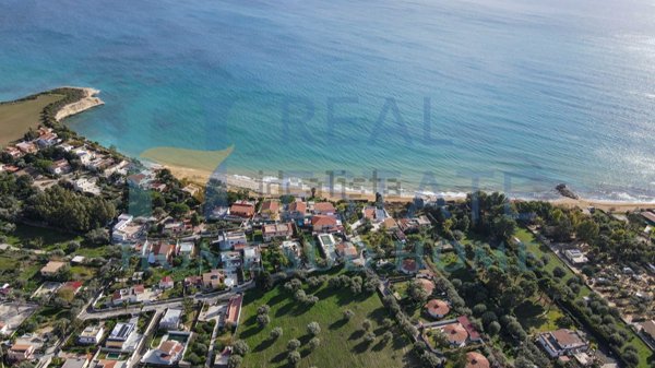 casa indipendente in vendita ad Avola