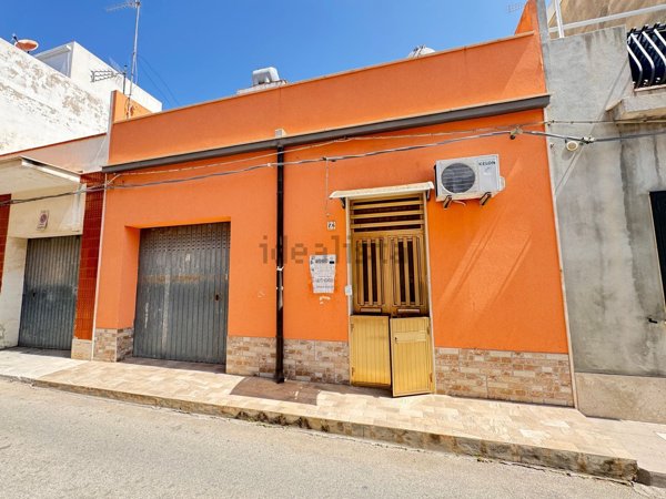 casa indipendente in vendita ad Avola