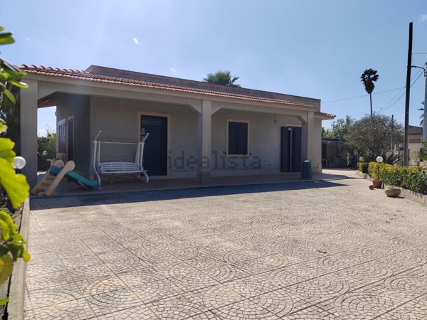 casa indipendente in vendita ad Avola
