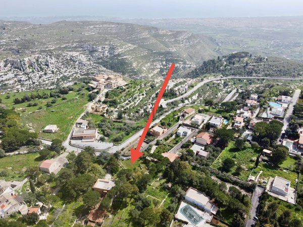 terreno edificabile in vendita ad Avola