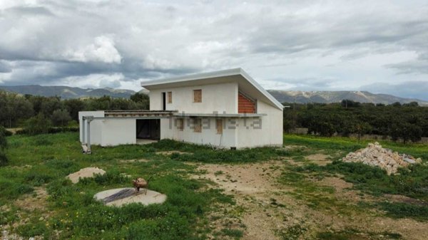 casa indipendente in vendita ad Avola