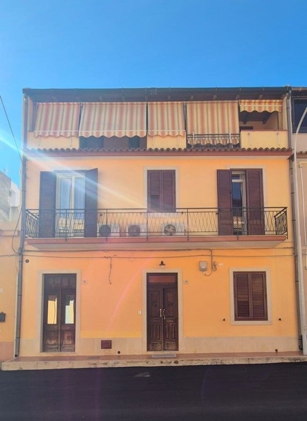 casa indipendente in vendita ad Avola