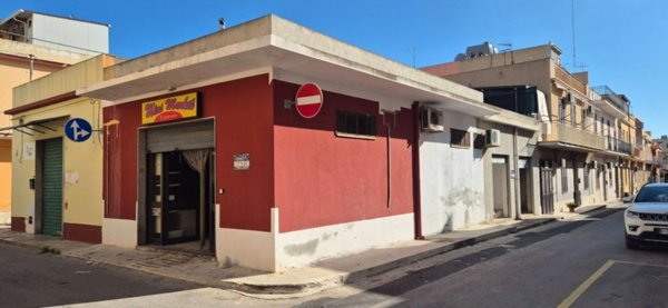 casa indipendente in vendita ad Avola