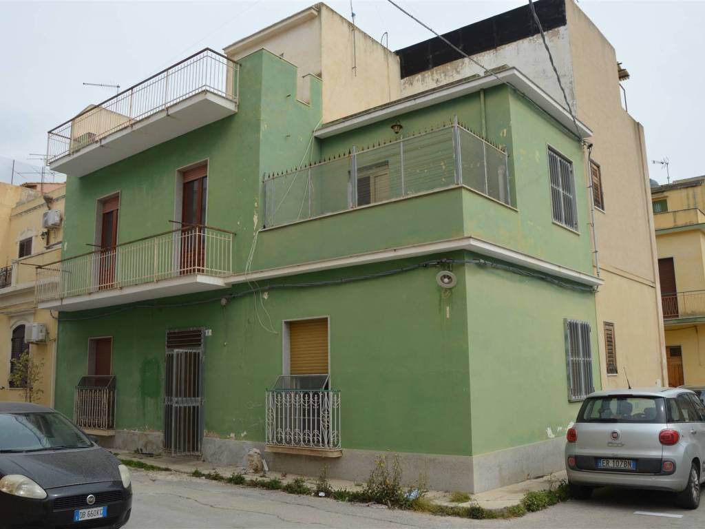 casa indipendente in vendita ad Avola