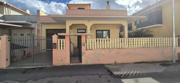 casa indipendente in vendita ad Avola