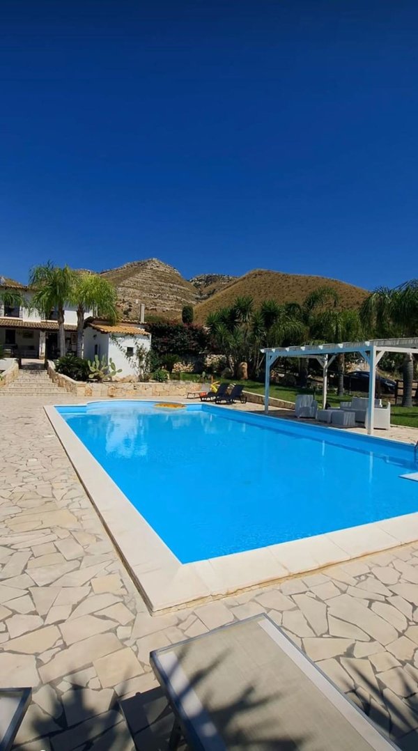 casa indipendente in vendita ad Avola