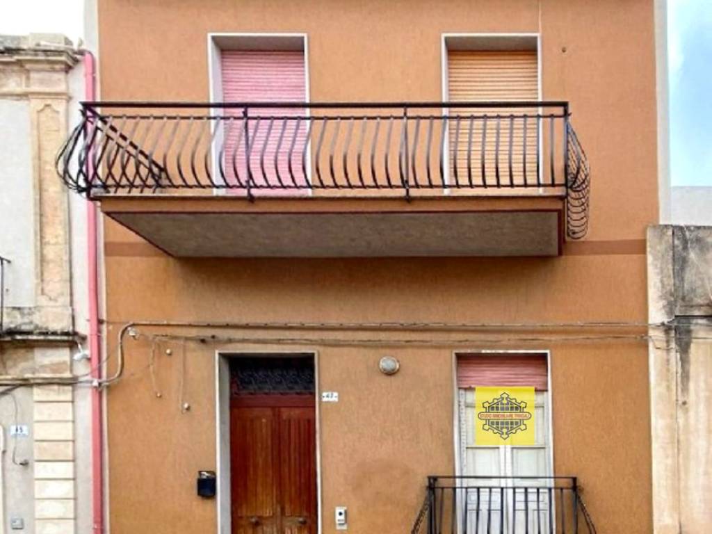 casa indipendente in vendita ad Avola