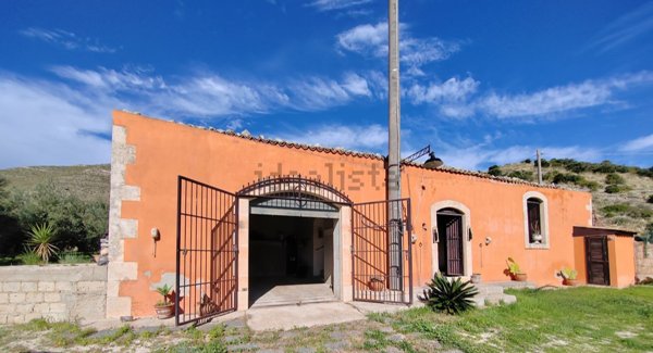 appartamento in vendita ad Avola