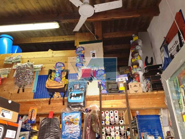 locale commerciale in vendita ad Avola