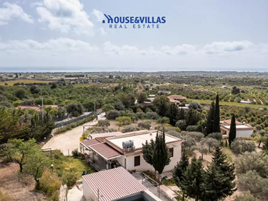 casa indipendente in vendita ad Avola