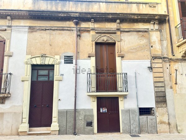 casa indipendente in vendita ad Avola