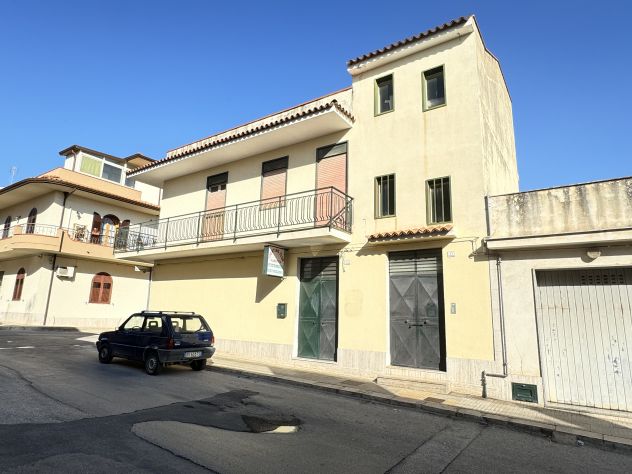 casa indipendente in vendita ad Avola