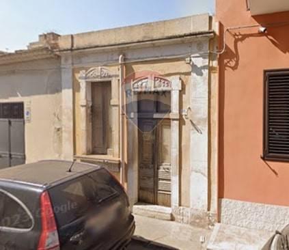 casa indipendente in vendita ad Avola