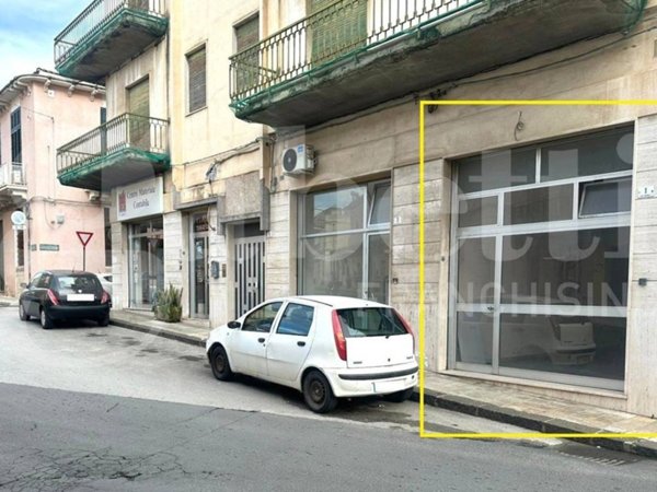 negozio in vendita ad Avola