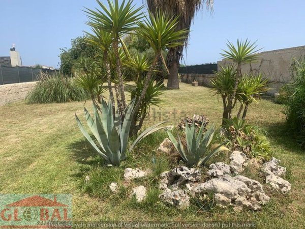 casa indipendente in vendita ad Avola