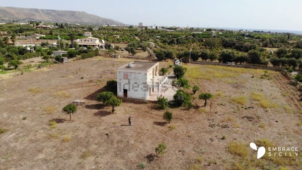 casa indipendente in vendita ad Avola