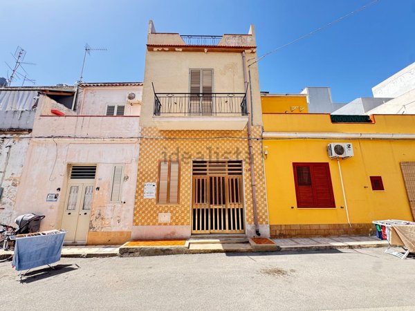 casa indipendente in vendita ad Avola