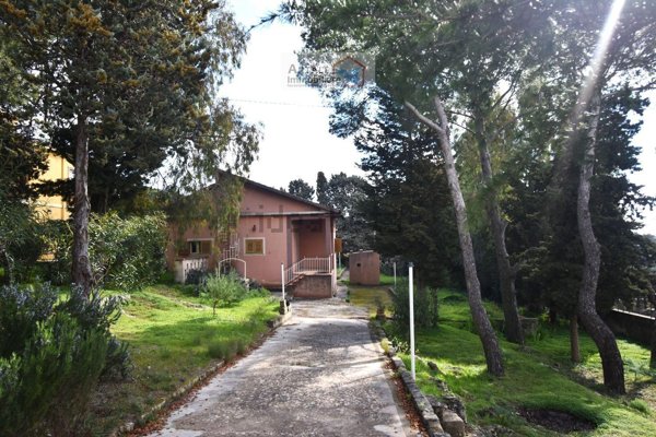 casa indipendente in vendita ad Avola