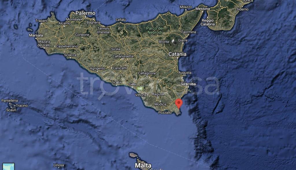 casa indipendente in vendita ad Avola